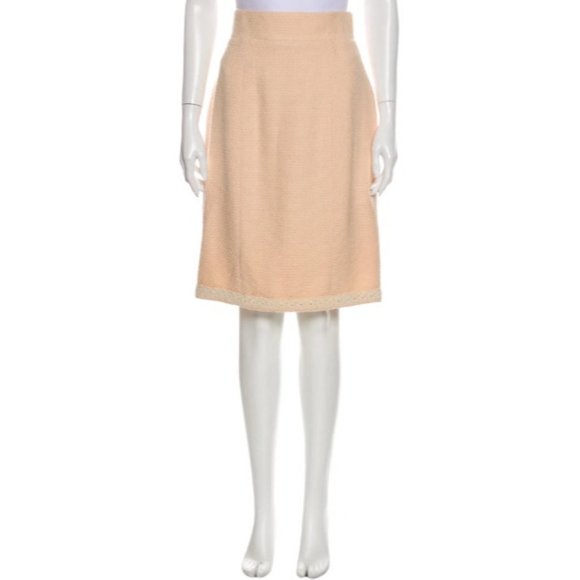 CHANEL Pink Wool Tweed Pencil Skirt w/ Lace Trim, Size 10 (US) 42 (EU) - Picture 1 of 4